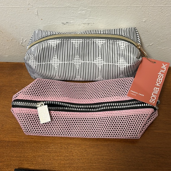 Laura Geller | Bags | New Laura Geller Pink Mess And Sonia Kashmiri ...